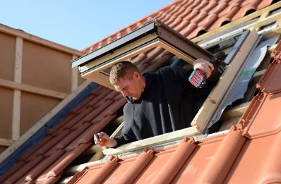 Pose de fenêtres de toit Velux au Lac-d'Issarlès